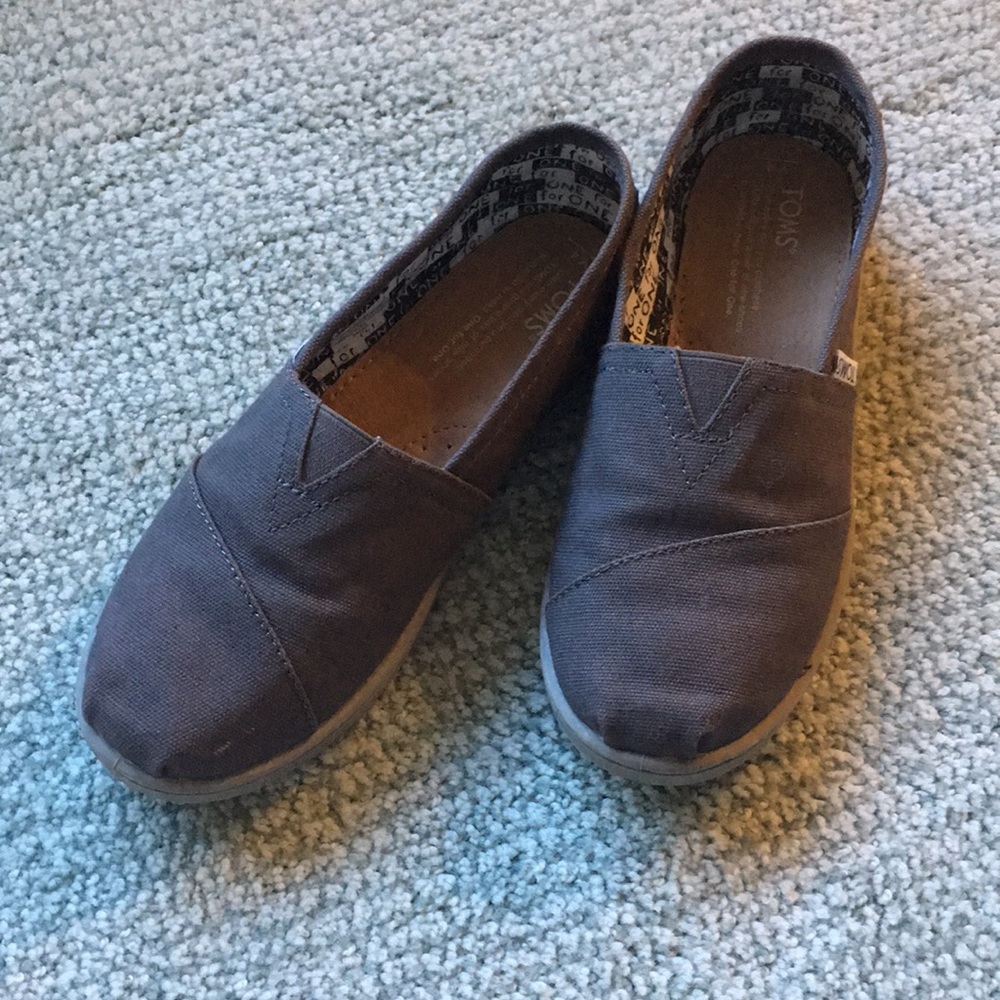 Gray TOMS